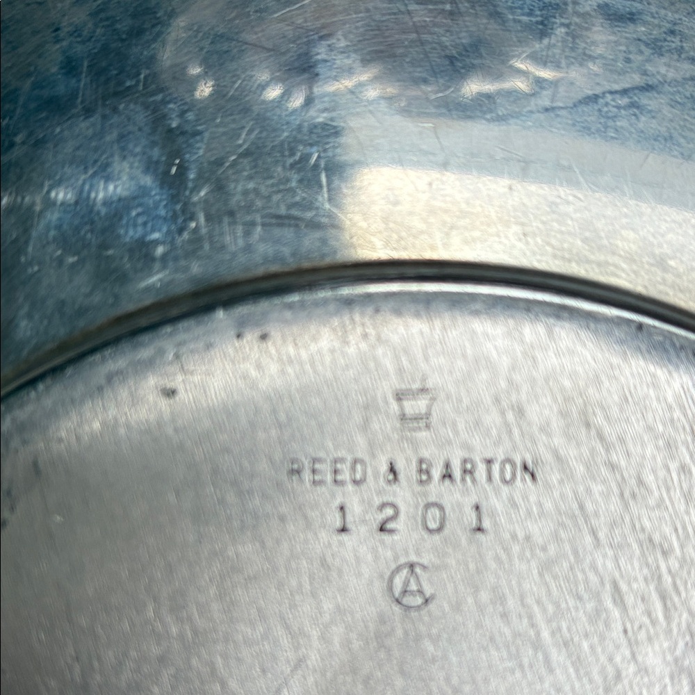 Vintage Reed and Barton silver plate trays - Picture 7 of 7